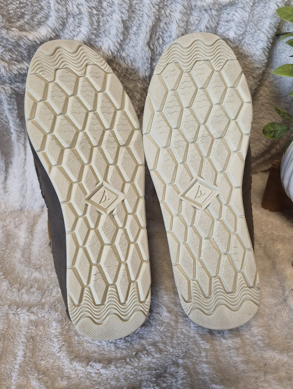 NEW Sperry Moc-Sider Slip-On Shoes Olive Green Camo Leather Faux Fur Lined Sz 8